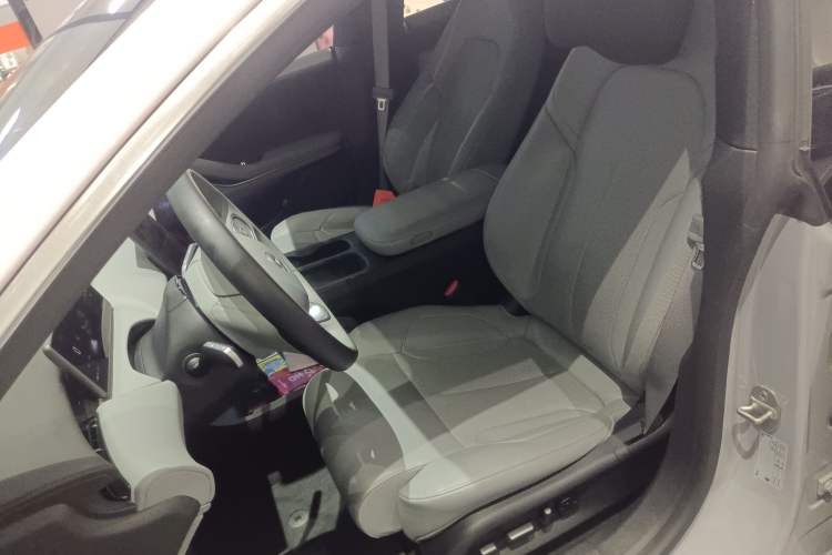 Used Nio ET5T 2024 75kWh Touring Left Front Seat