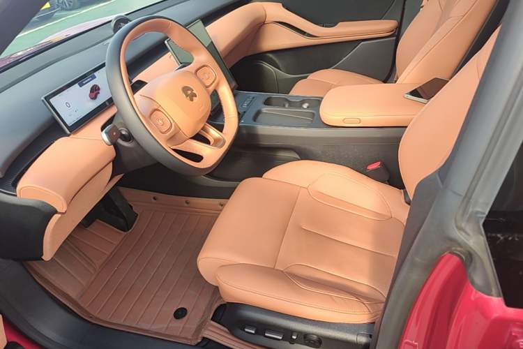 Used Nio ET5T 2024 75kWh Touring Left Front Seat