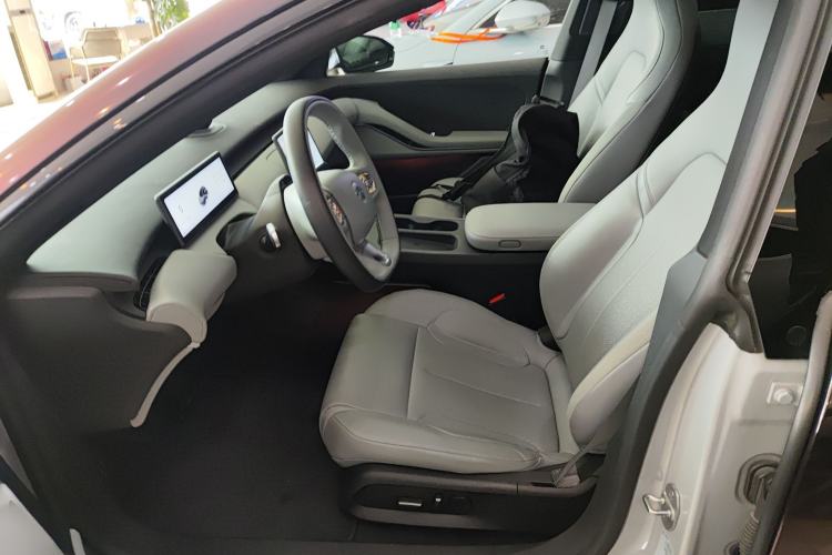 Used Nio ET5T 2024 75kWh Touring Left Front Seat