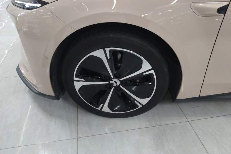 Used Nio ET5T 2024 75kWh Touring Left Front Wheel Hub