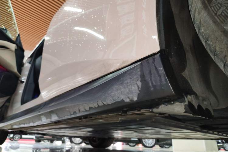 Used Nio ET5T 2024 75kWh Touring Left Side Sill