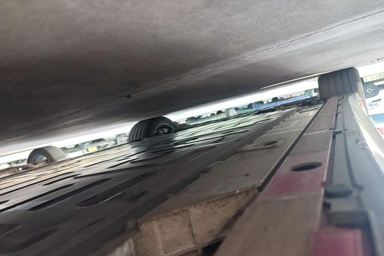 Used Nio ET5T 2024 75kWh Touring Left Side Sill