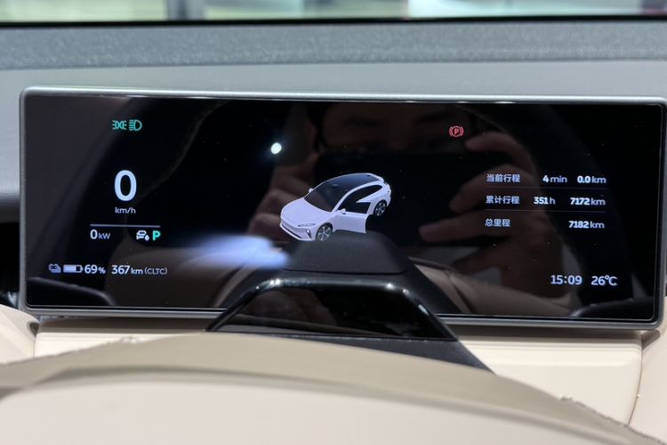 Used Nio ET5T 2024 75kWh Touring Odometer Close Up