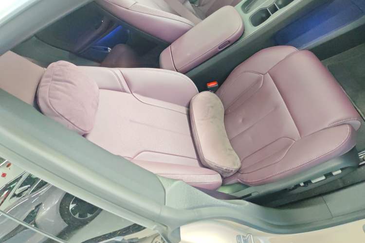 Used Nio ET5T 2024 75kWh Touring Right Front Seat