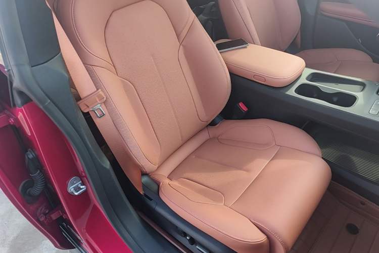 Used Nio ET5T 2024 75kWh Touring Right Front Seat