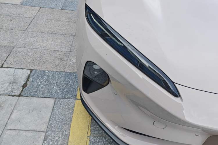 Used Nio ET5T 2024 75kWh Touring Right Front Headlight