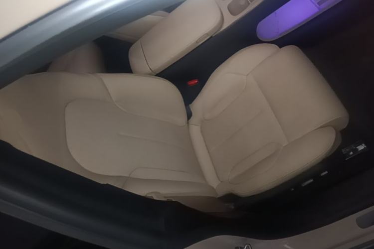 Used Nio ET5T 2024 75kWh Touring Right Front Seat