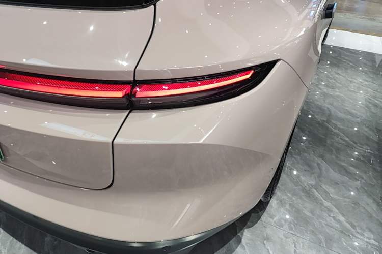 Used Nio ET5T 2024 75kWh Touring Right Rear Taillight