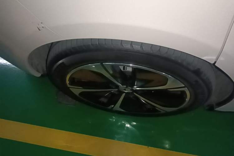 Used Nio ET5T 2024 75kWh Touring Right Rear Wheel Hub