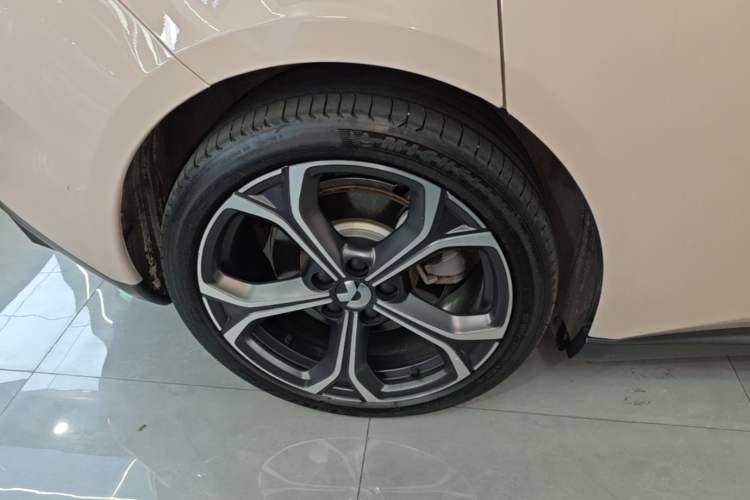 Used Nio ET5T 2024 75kWh Touring Right Rear Wheel Hub