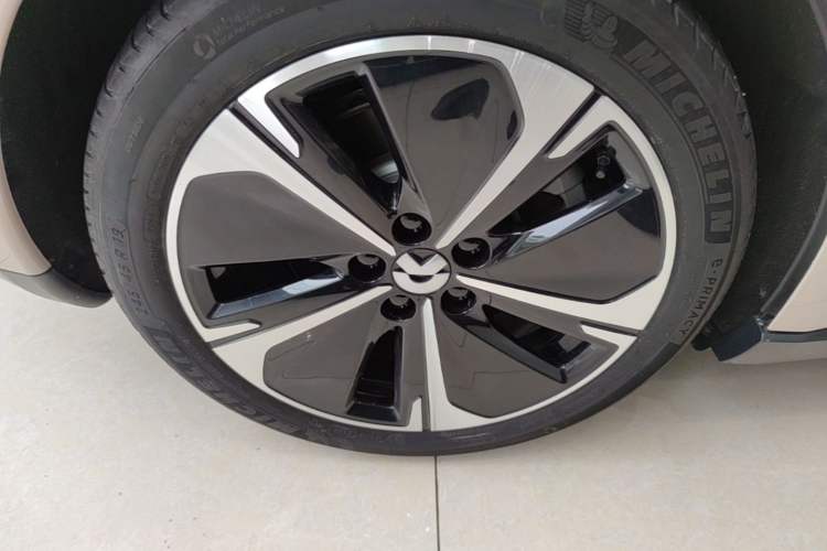 Used Nio ET5T 2024 75kWh Touring Right Rear Wheel Hub