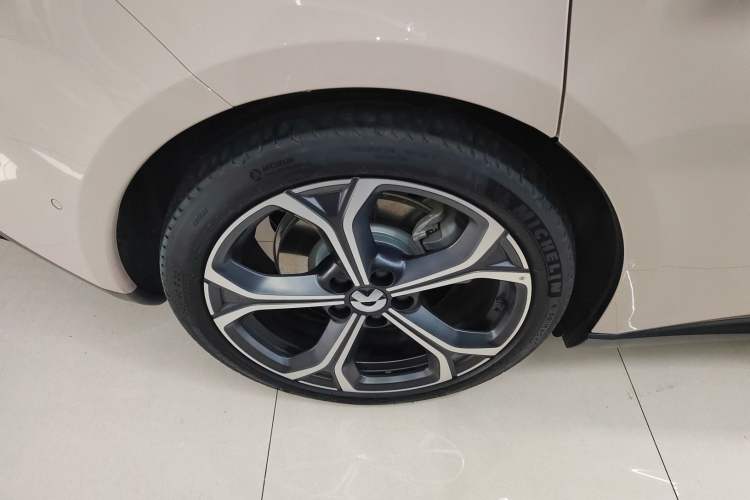 Used Nio ET5T 2024 75kWh Touring Right Rear Wheel Hub