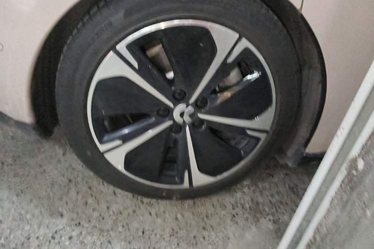 Used Nio ET5T 2024 100kWh Touring Right Rear Wheel Hub