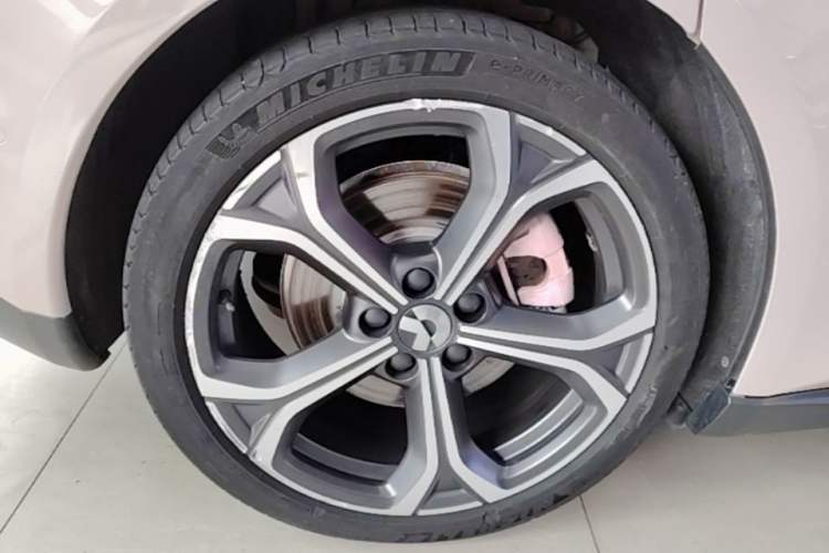 Used Nio ET5T 2024 75kWh Touring Right Rear Wheel Hub