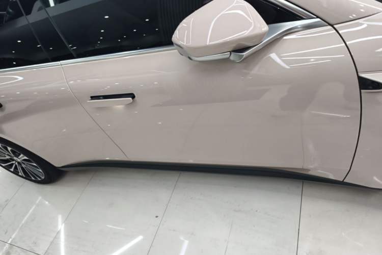 Used Nio ET5T 2024 75kWh Touring Right Side Sill