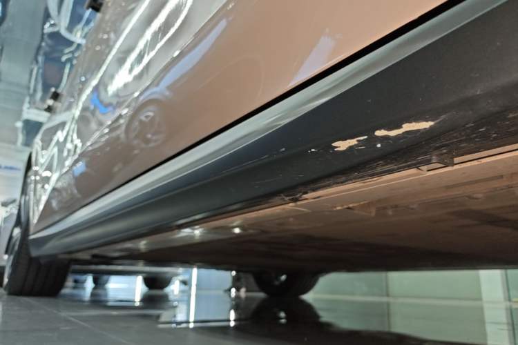 Used Nio ET5T 2024 75kWh Touring Right Side Sill