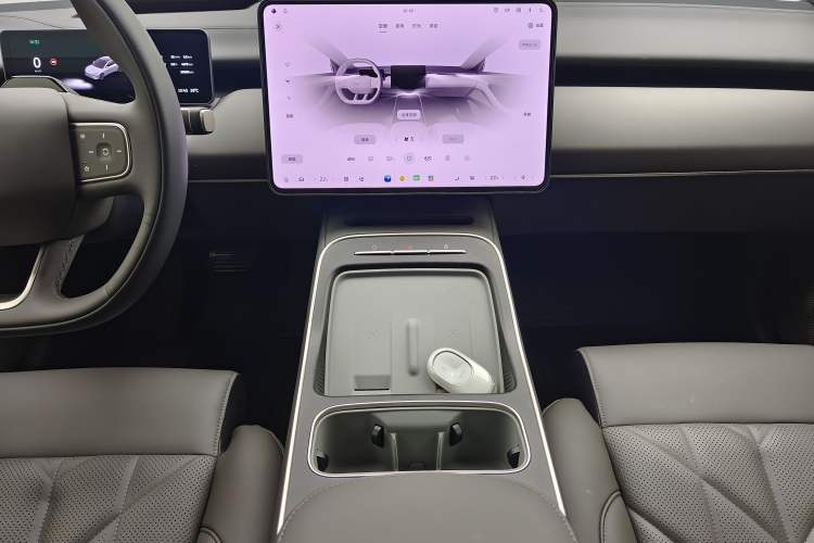 Used Nio ET5T 2024 75kWh Touring Audio And AC Panel