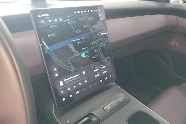 Used Nio ET5T 2024 75kWh Touring Audio And AC Panel
