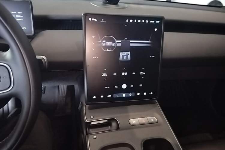 Used Nio ET5T 2024 75kWh Touring Audio And AC Panel