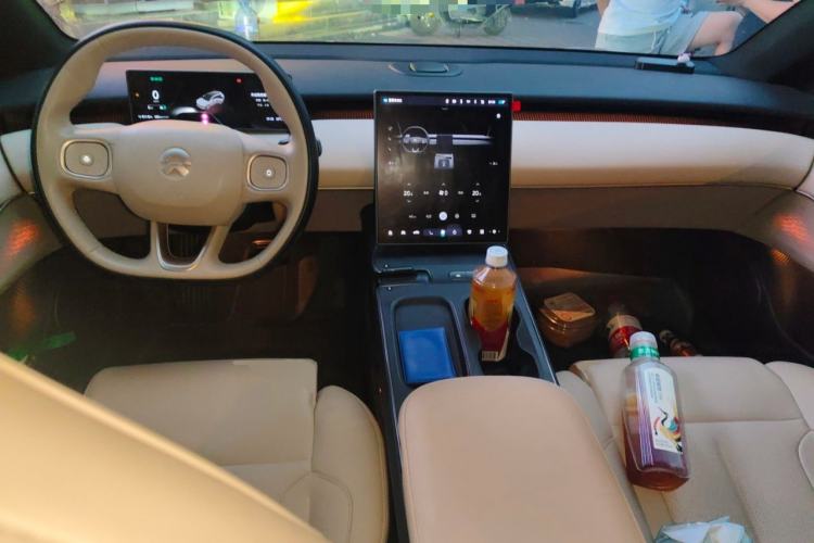 Used Nio ET5T 2024 75kWh Touring Center Console