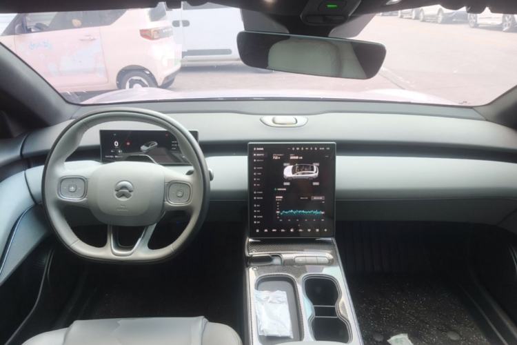 Used Nio ET5T 2024 75kWh Touring Center Console