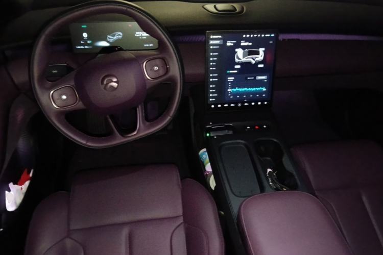 Used Nio ET5T 2024 75kWh Touring Center Console