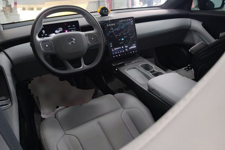 Used Nio ET5T 2024 75kWh Touring Center Console