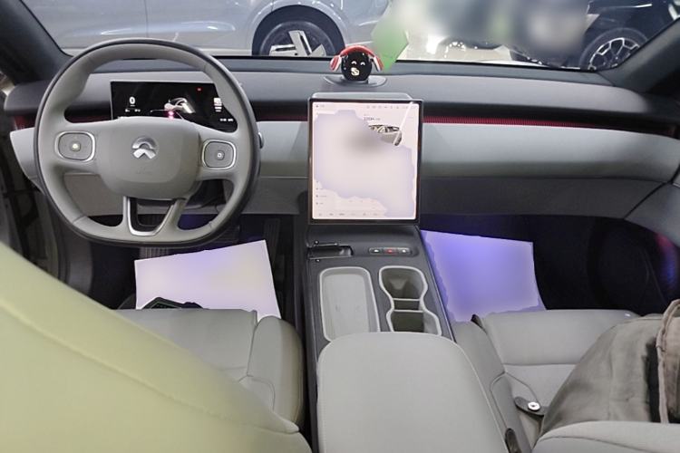 Used Nio ET5T 2024 75kWh Touring Center Console