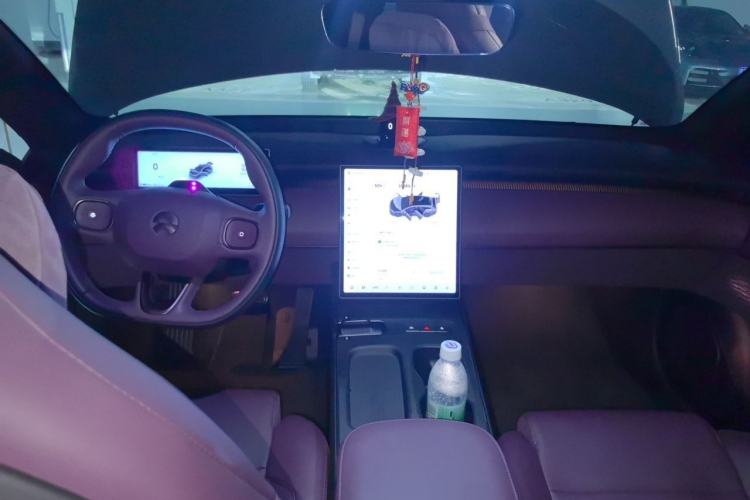 Used Nio ET5T 2024 75kWh Touring Center Console