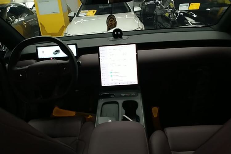Used Nio ET5T 2024 75kWh Touring Center Console