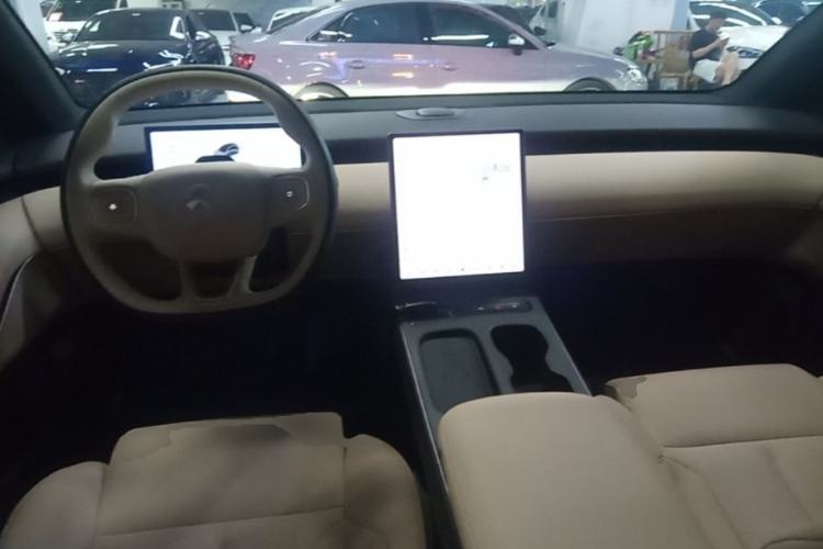 Used Nio ET5T 2024 75kWh Touring Center Console