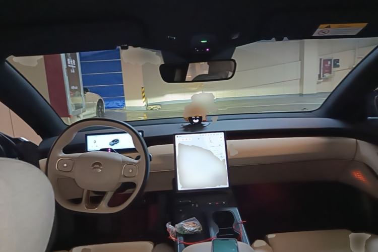 Used Nio ET5T 2024 75kWh Touring Center Console
