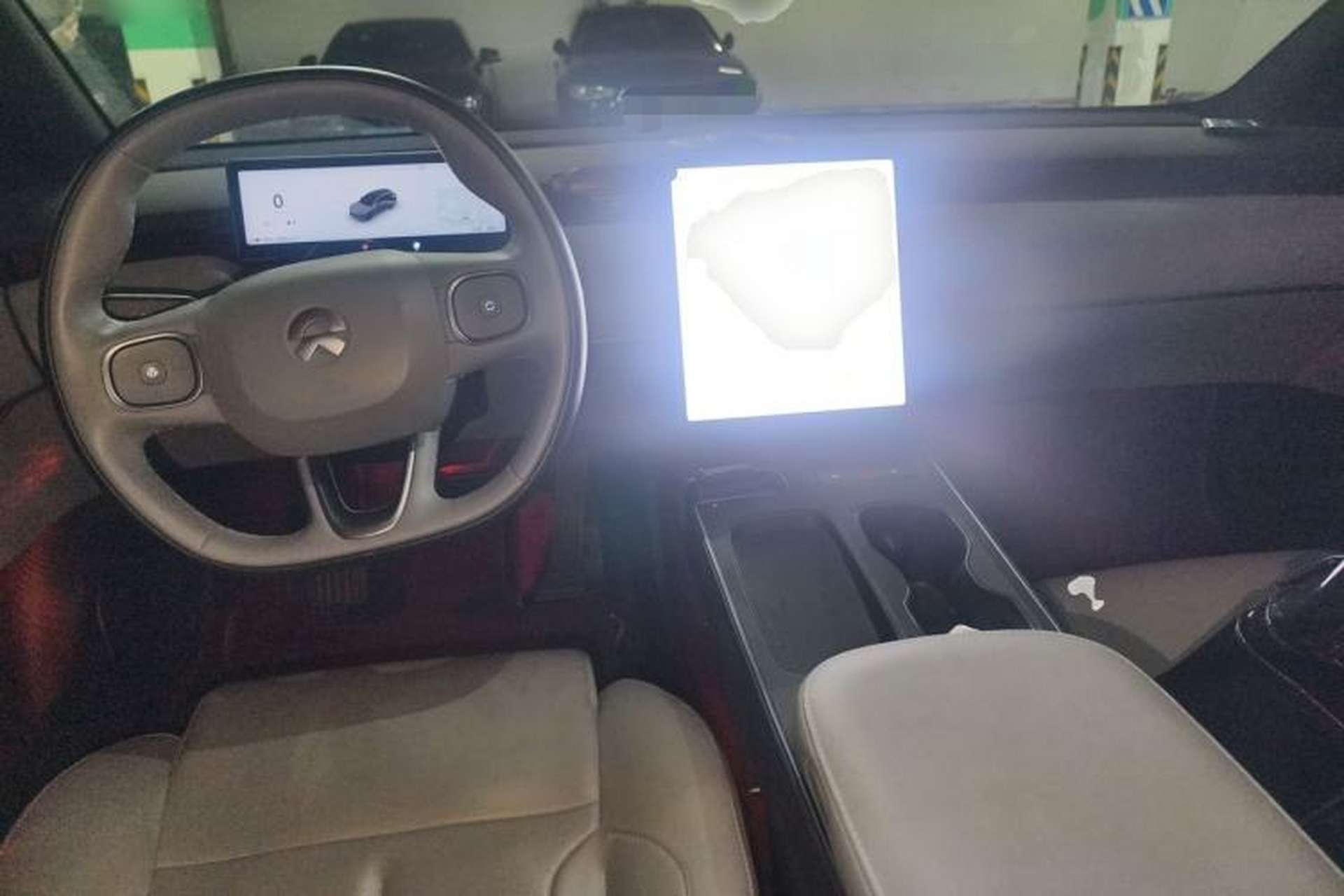 Used Nio ET5T 2024 75kWh Touring Center Console