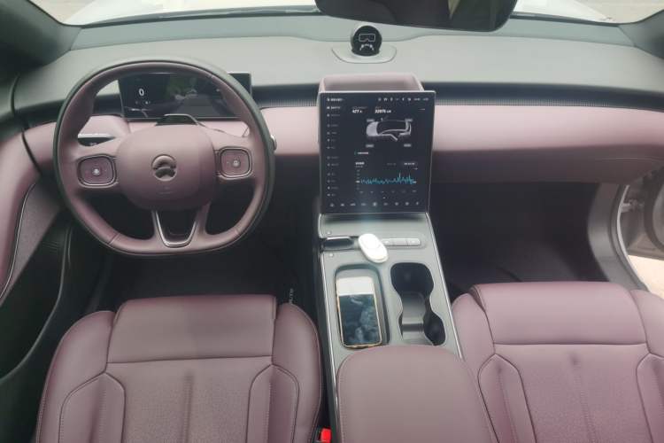 Used Nio ET5T 2024 75kWh Touring Center Console
