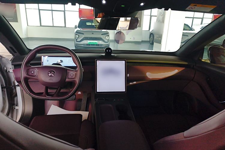 Used Nio ET5T 2024 75kWh Touring Center Console