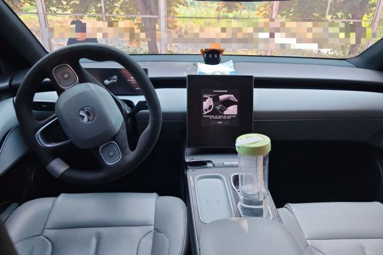 Used Nio ET5T 2024 75kWh Touring Center Console