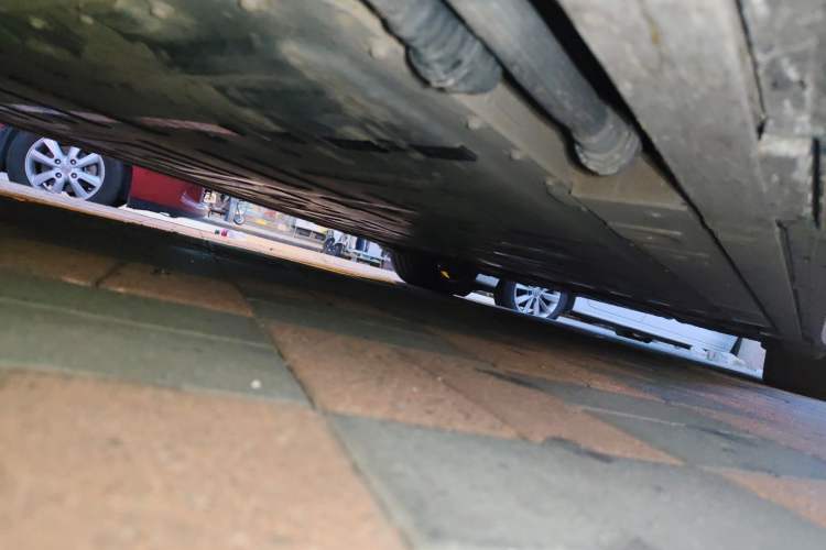 Used Nio ET5T 2024 75kWh Touring Chassis Front Left