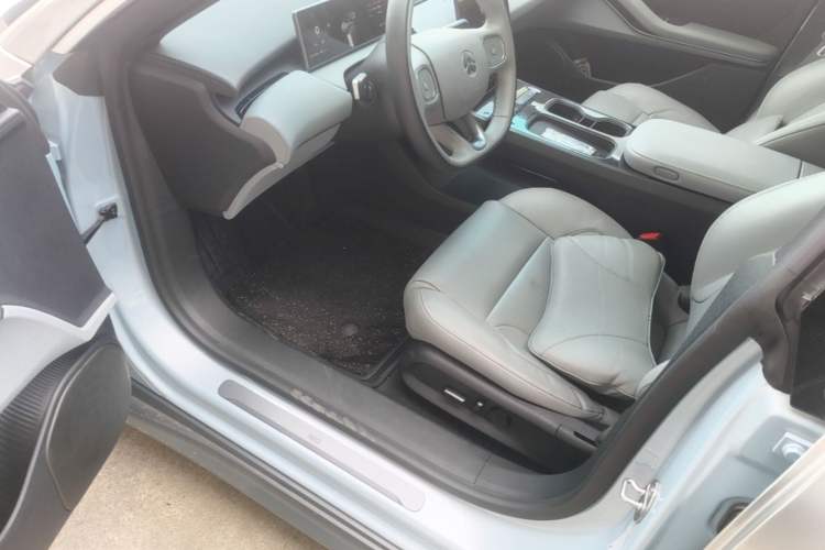 Used Nio ET5T 2024 75kWh Touring Driver Seat