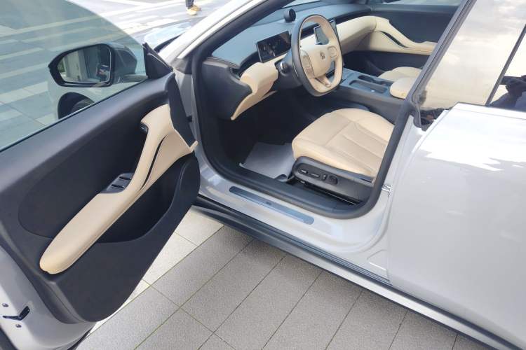 Used Nio ET5T 2024 75kWh Touring Driver Seat