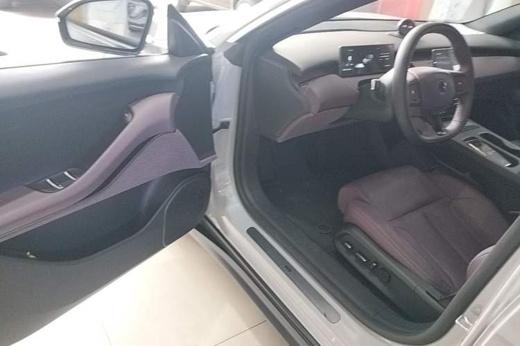 Used Nio ET5T 2024 75kWh Touring Driver Seat