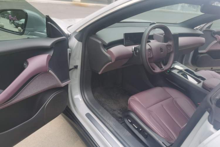 Used Nio ET5T 2024 75kWh Touring Driver Seat