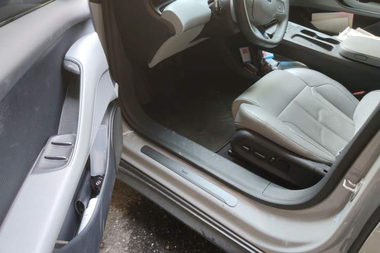 Used Nio ET5T 2024 75kWh Touring Driver Seat