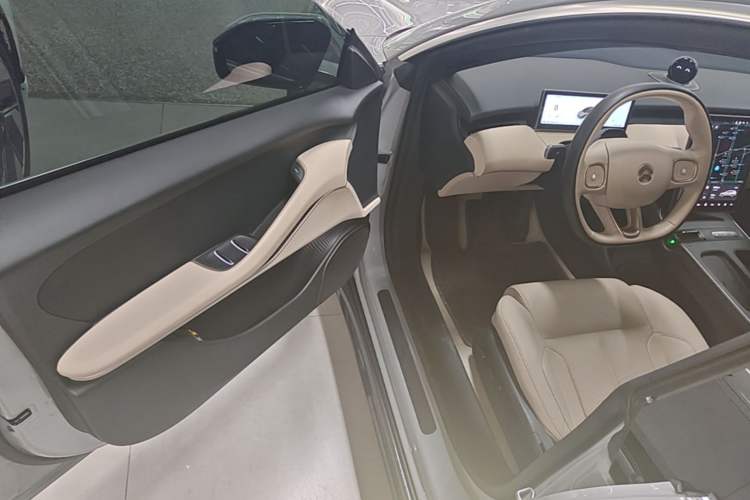 Used Nio ET5T 2024 75kWh Touring Driver Seat