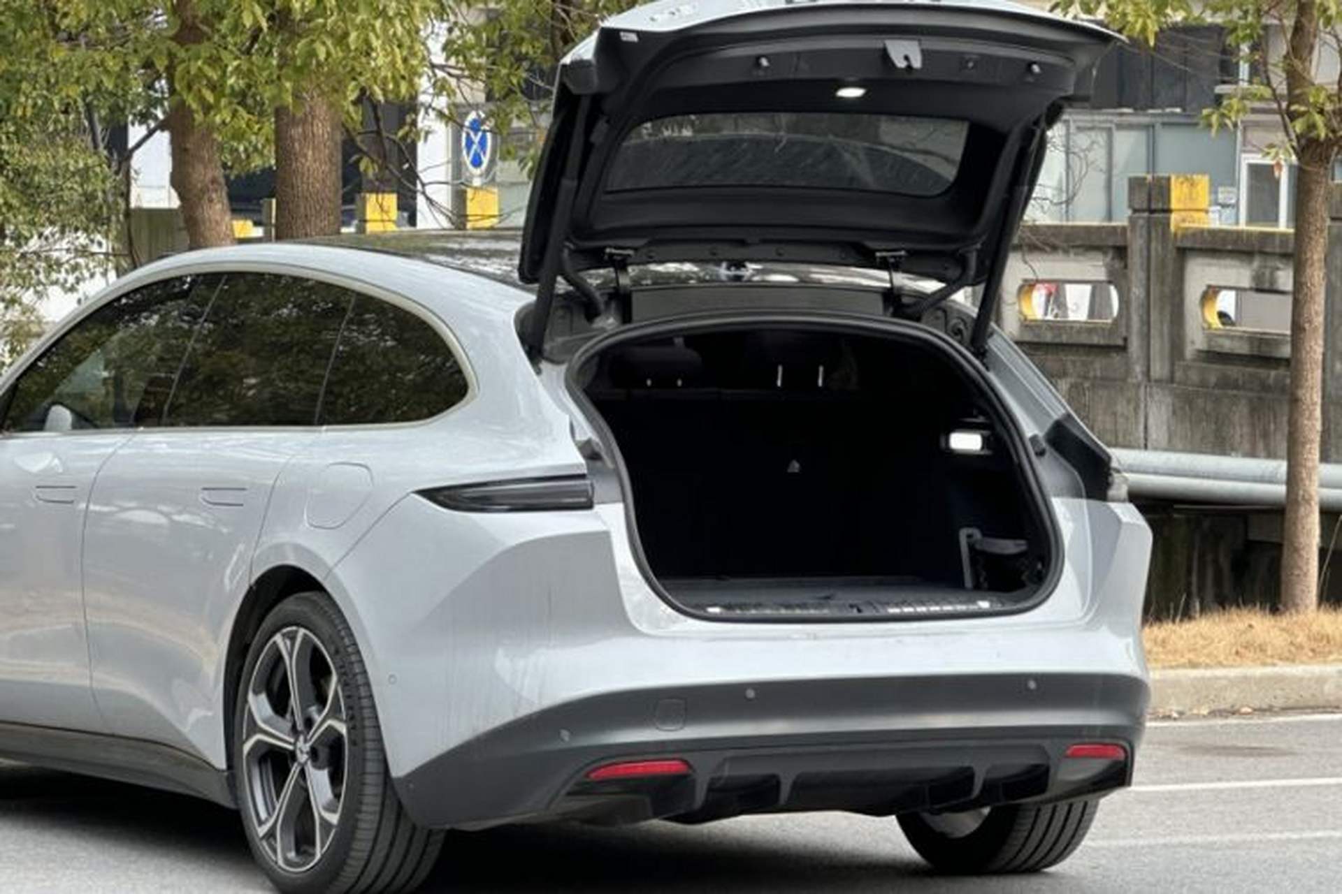 Used Nio ET5T 2024 75kWh Touring Exterior 4