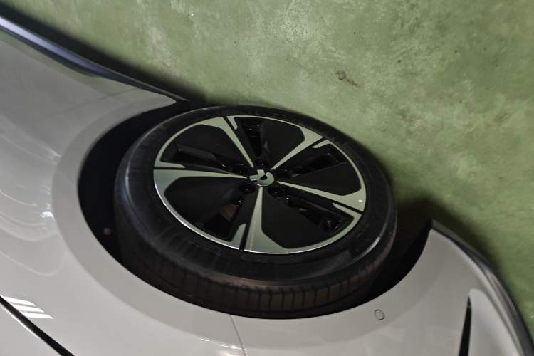 Used Nio ET5T 2024 75kWh Touring Exterior 7