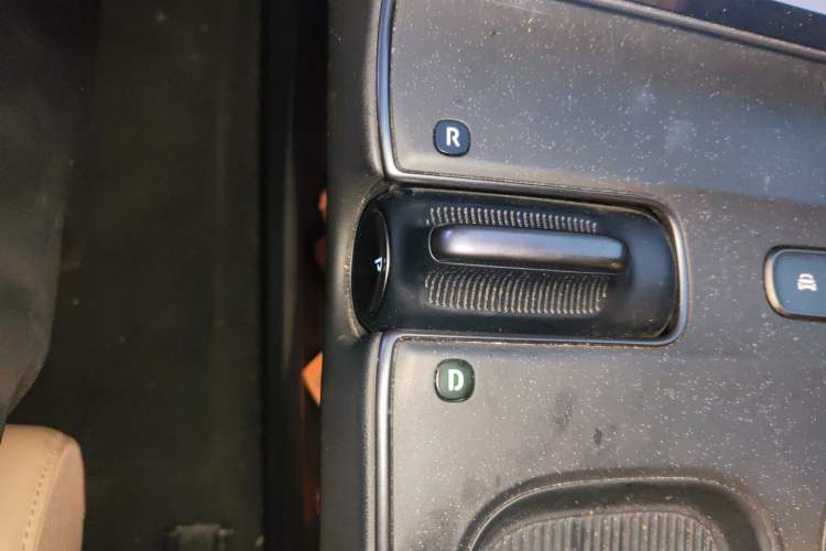 Used Nio ET5T 2024 75kWh Touring Gear Lever