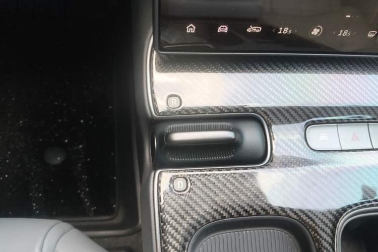 Used Nio ET5T 2024 75kWh Touring Gear Lever