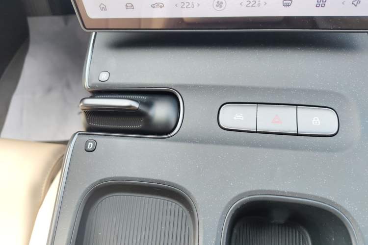 Used Nio ET5T 2024 75kWh Touring Gear Lever