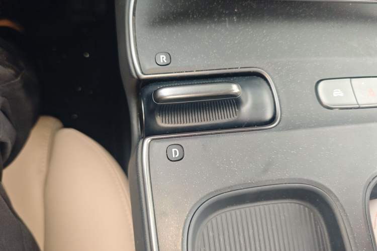 Used Nio ET5T 2024 100kWh Touring Gear Lever