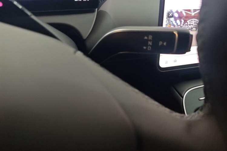 Used Nio ET5T 2024 75kWh Touring Gear Lever